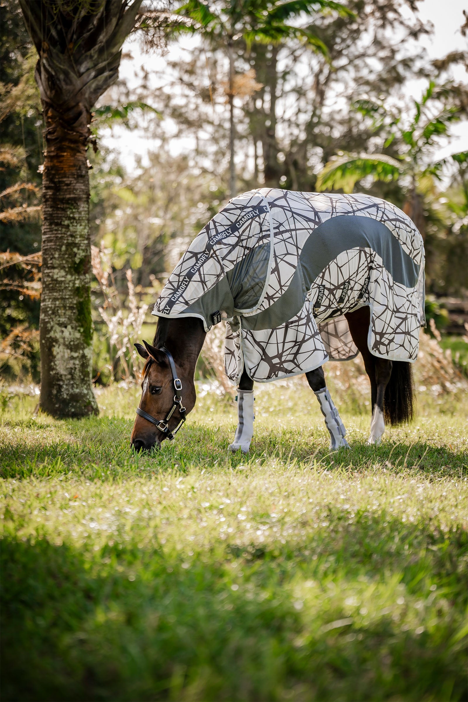 Horseware Amigo CamoFly síťovaná deka s odnímatelným krkem Horse Rugs