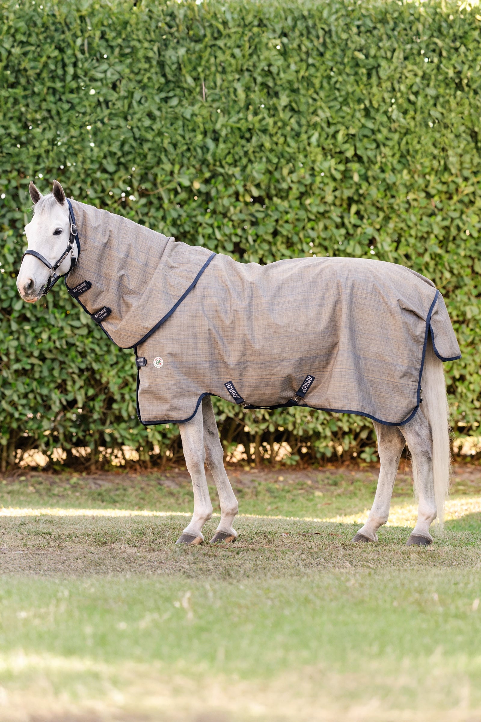 Horseware Amigo Hero 900 Revive Plus venkovní deka s odnímatelným krkem, 200 g Horse Rugs