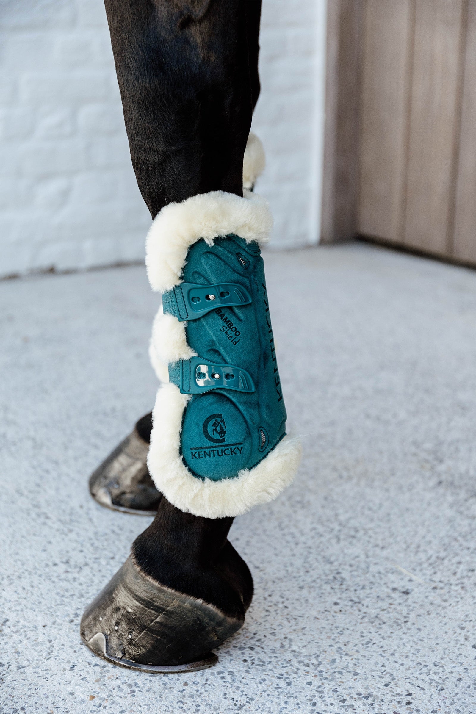 Kentucky Horsewear Vegan Sheepskin Bamboo Elastic Velvet Tendon Boots Leg Protection & Hoof Protection for Horses