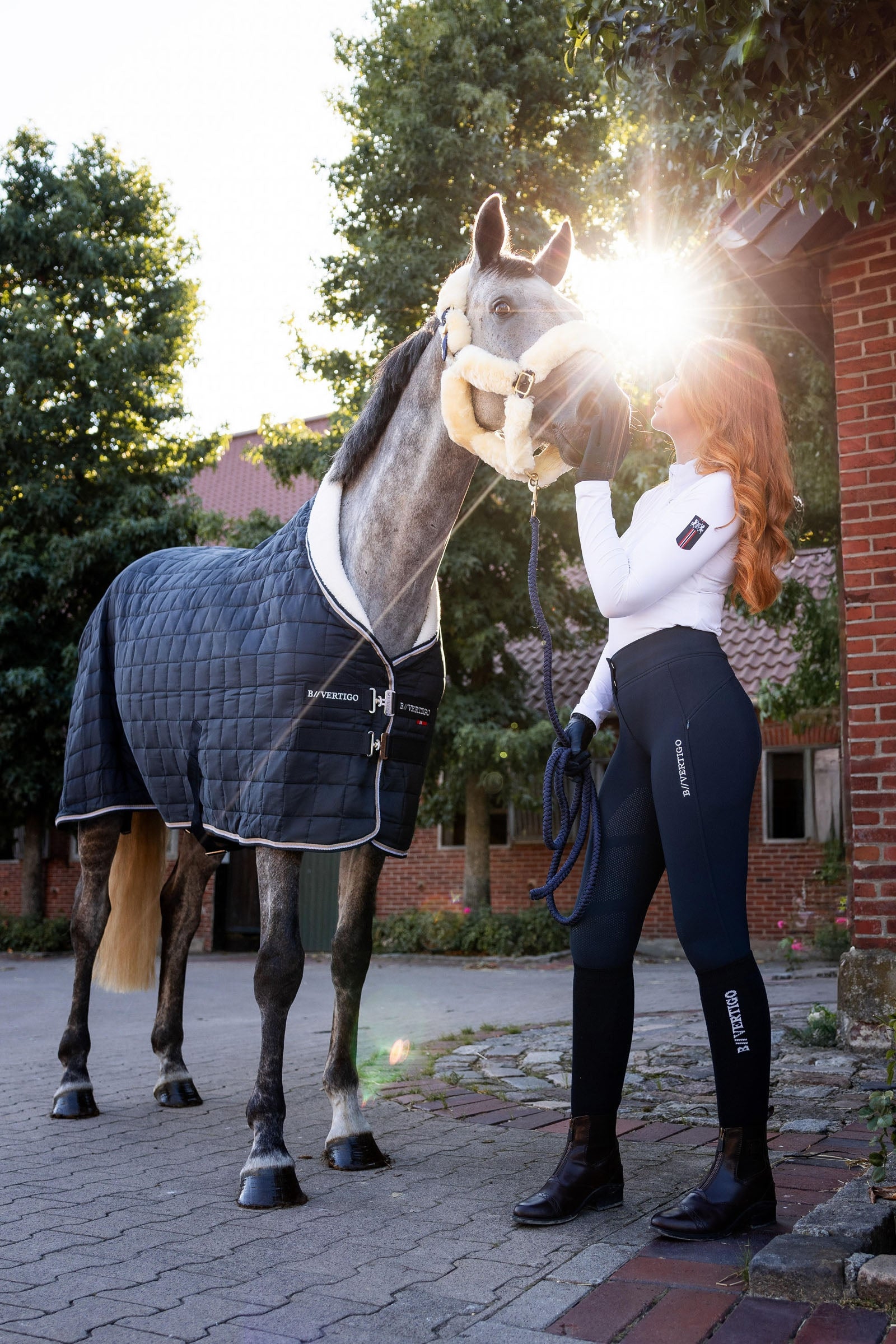 B Vertigo Theo Stable Rug, 150g Horse Rugs