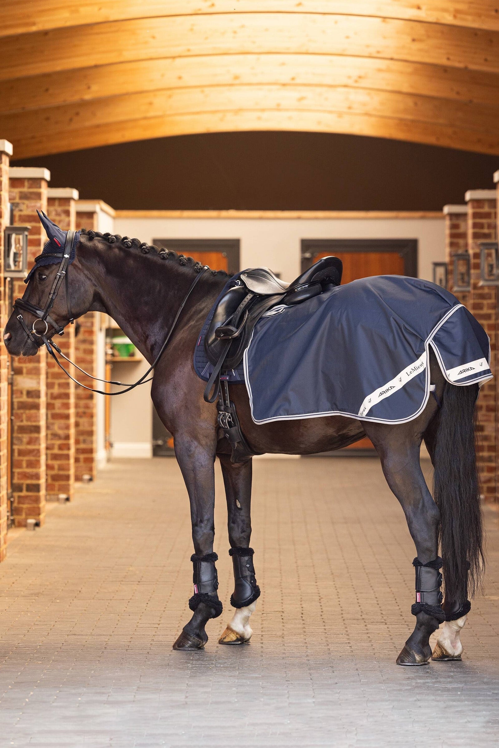 LeMieux Voděodolný čtvrťový přikrývka na cvičení Horse Rugs