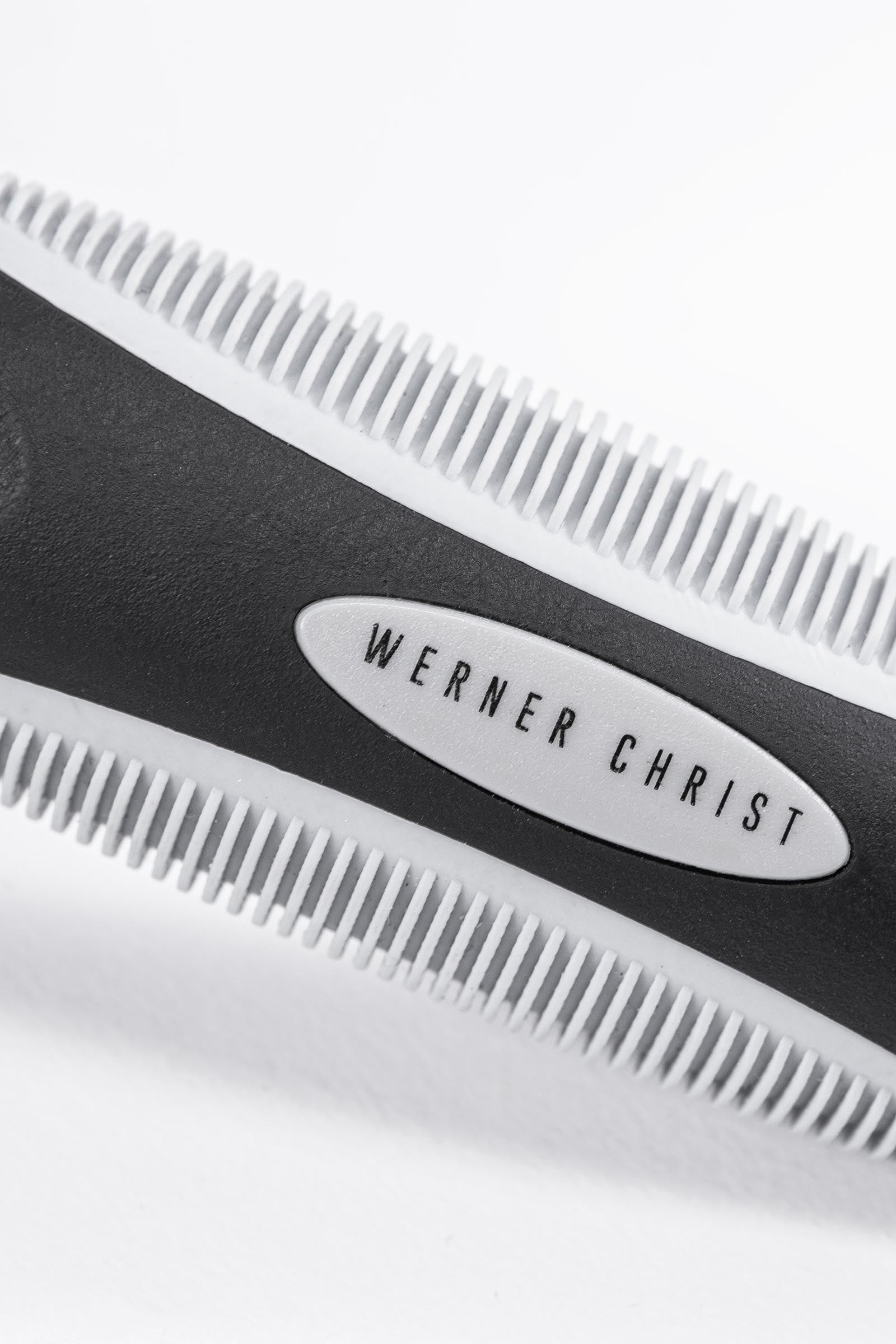 Pack shot 4