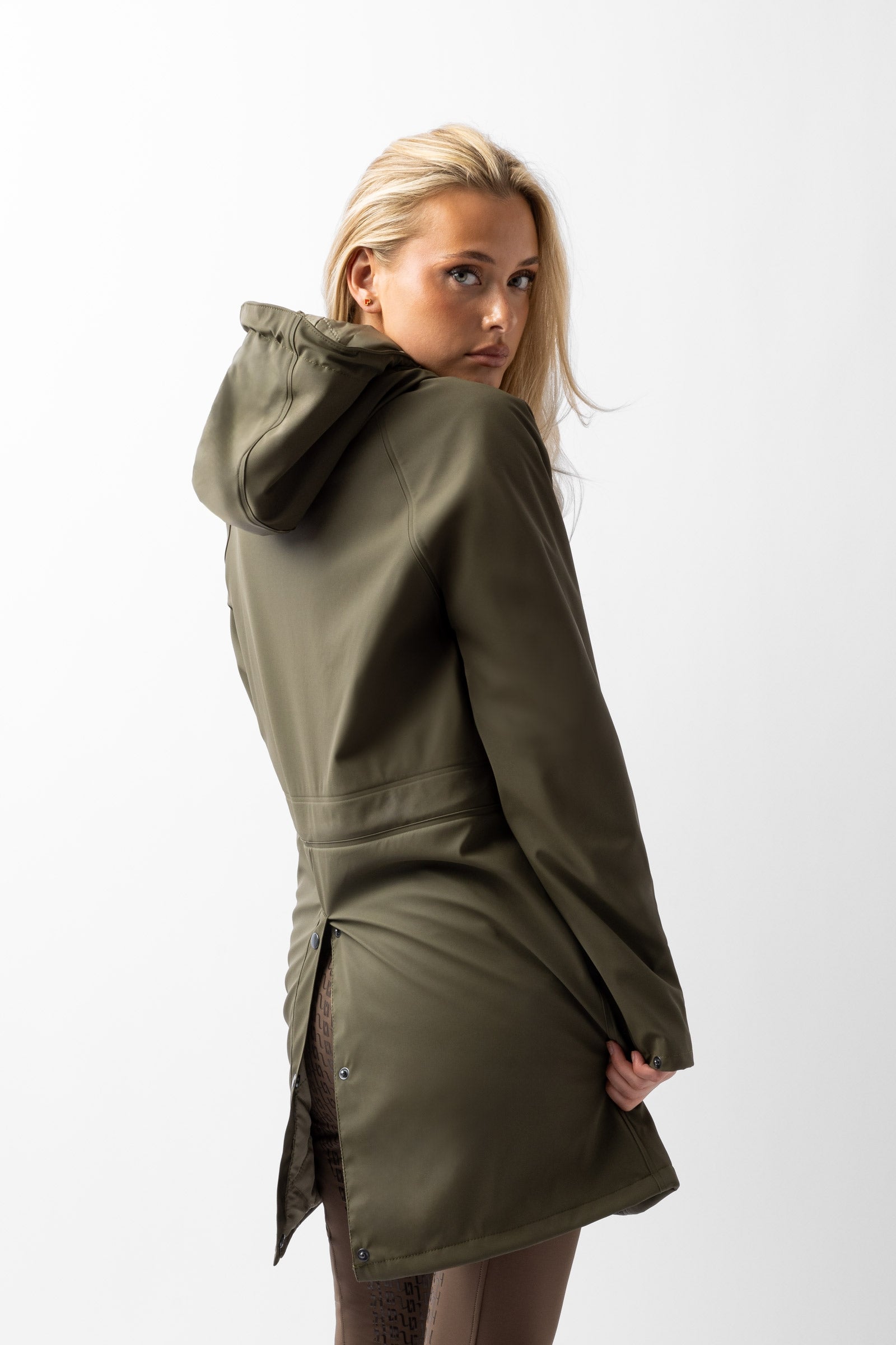 Model shot 3