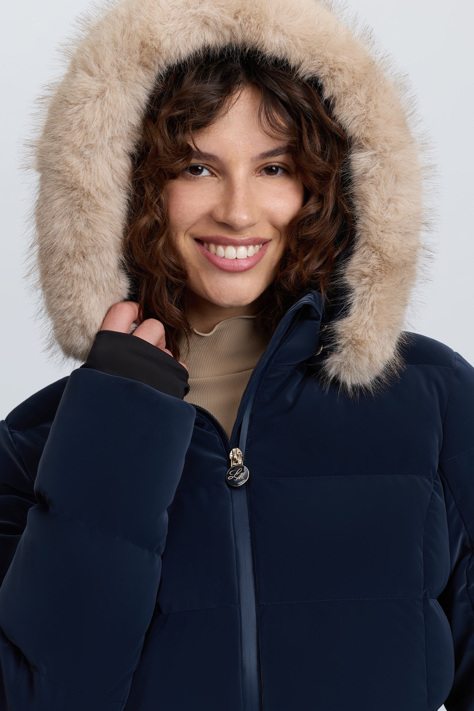 Model shot 3