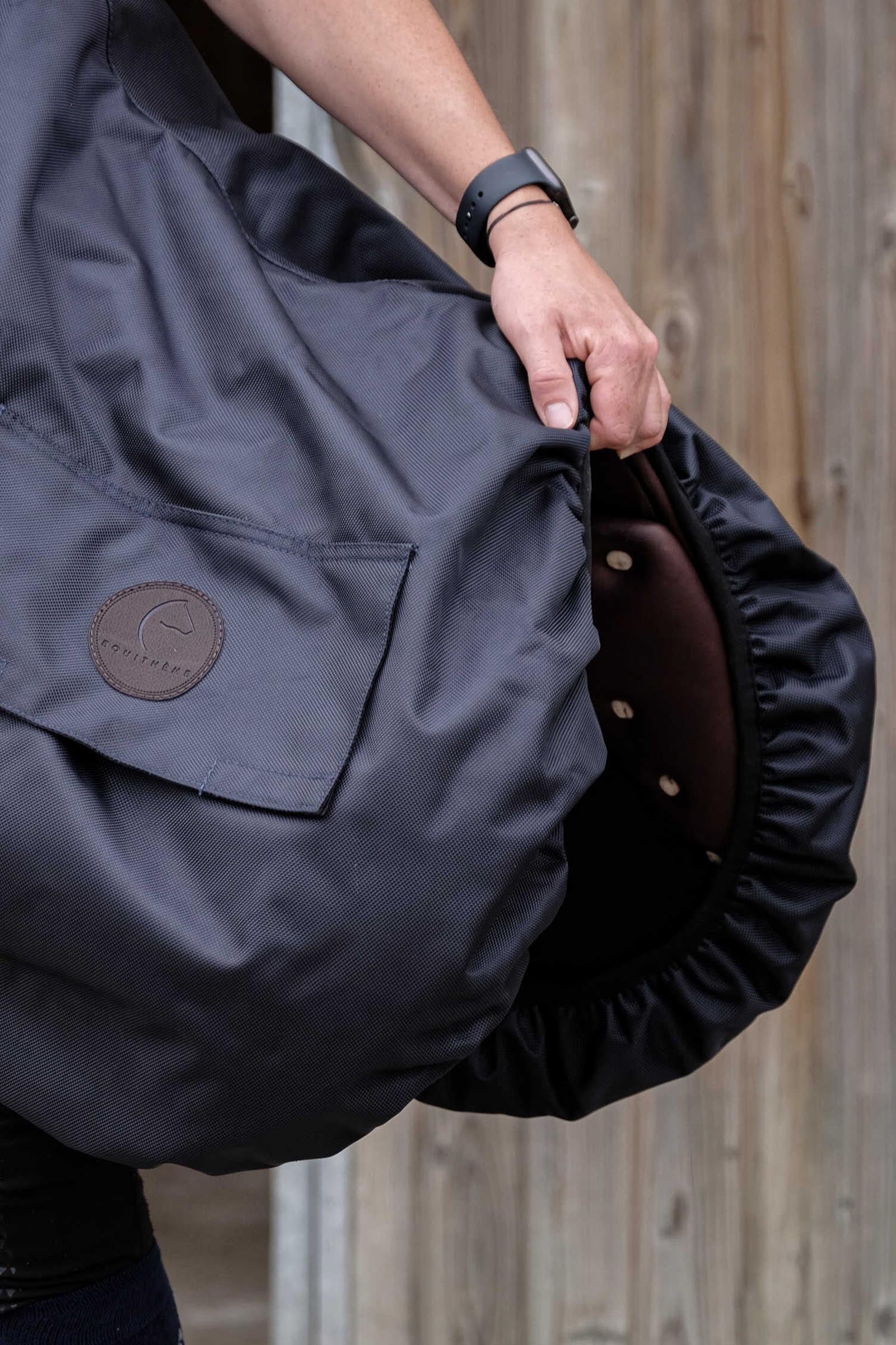 EQUITHÈME Premium obal na sedlo Saddles, Girths & Stirrups