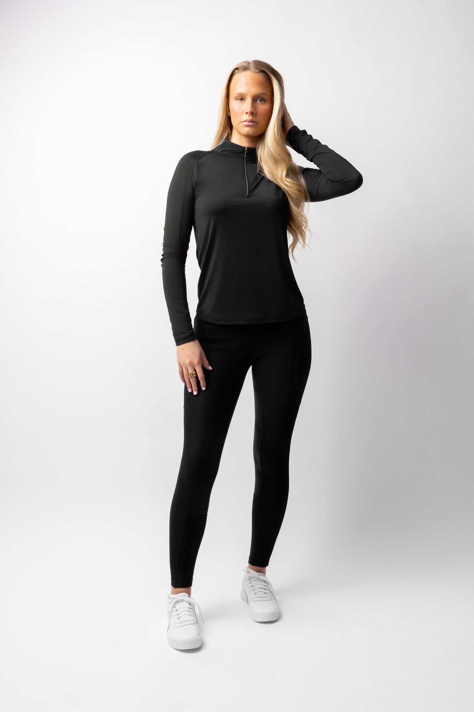 Model shot 2