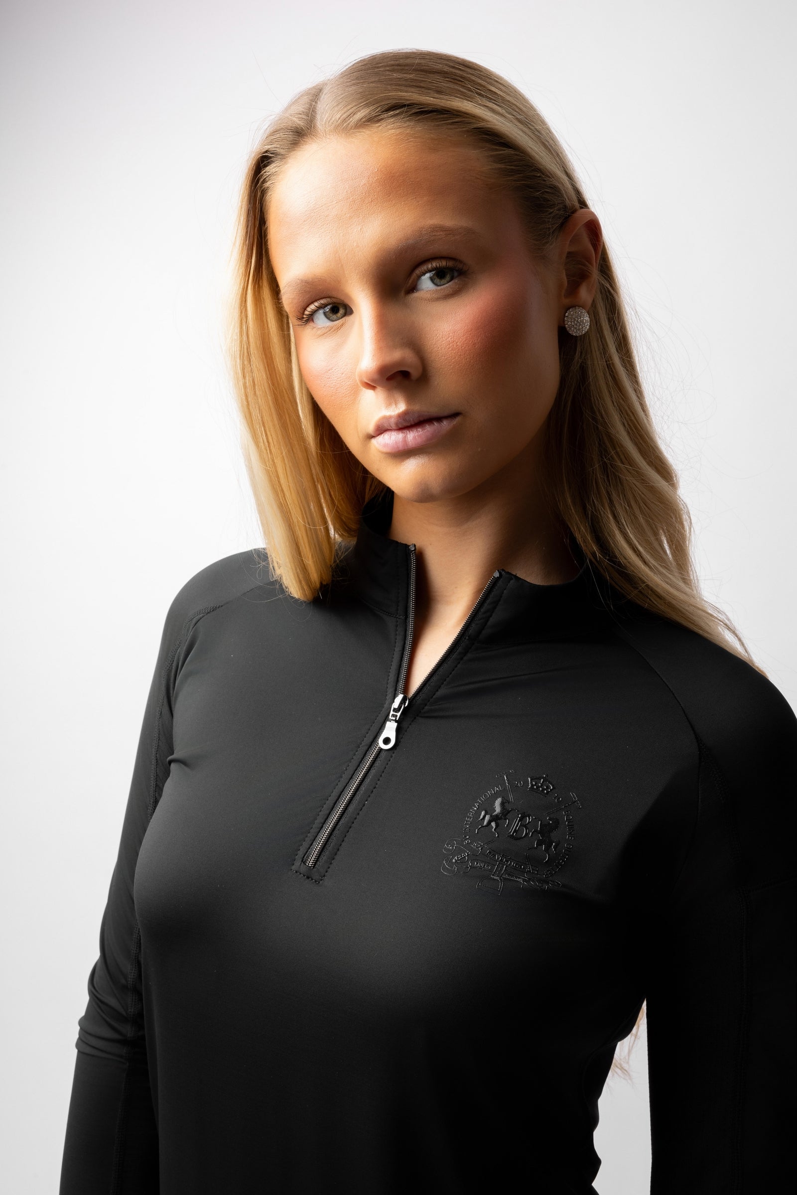 Model shot 4