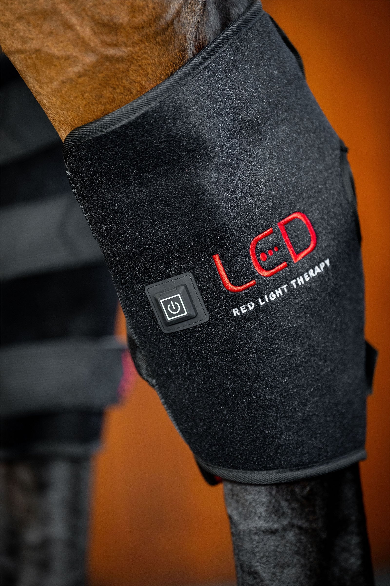 Horseware LED červený terapeutický hlezenní chránič (1 ks) Leg & Hoof Protection