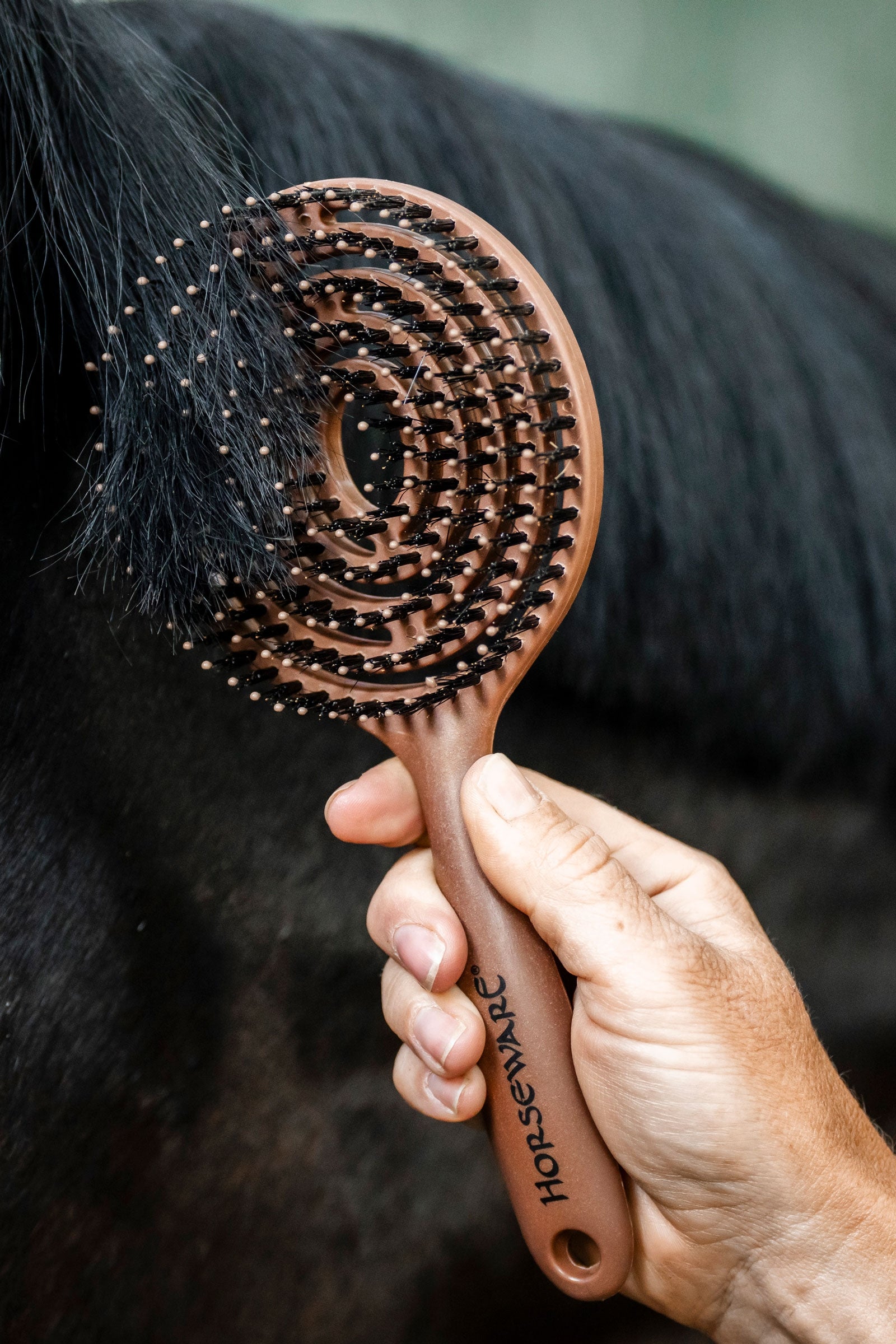 Horseware kartáč na hřívu a ocas Horse Grooming Tools