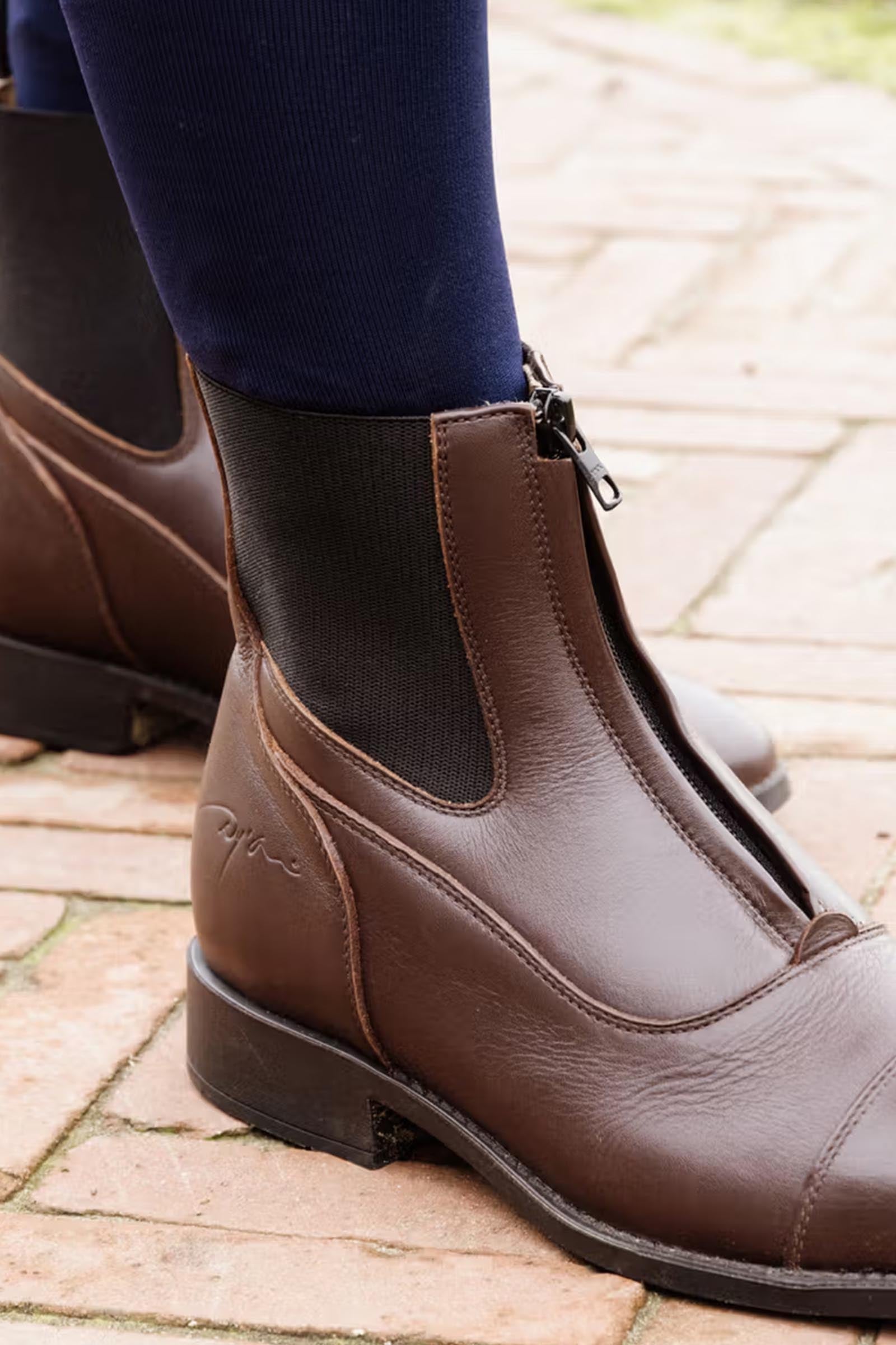 Dy'on Short Boots With Front Zipper Riding Boots & Riding Shoes