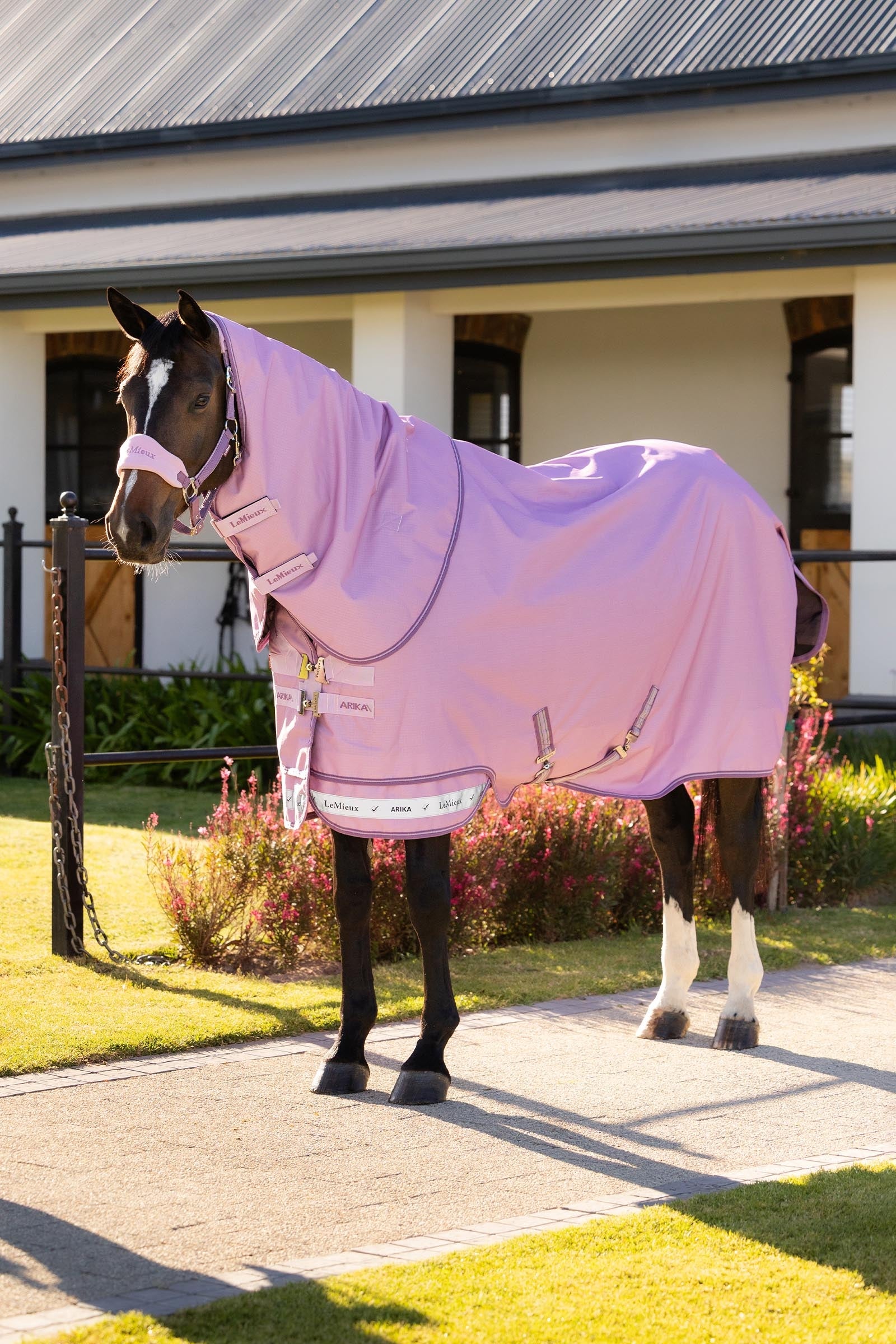 LeMieux Arika ripstop výběhová deka s odnímatelným krkem 50 g Horse Rugs