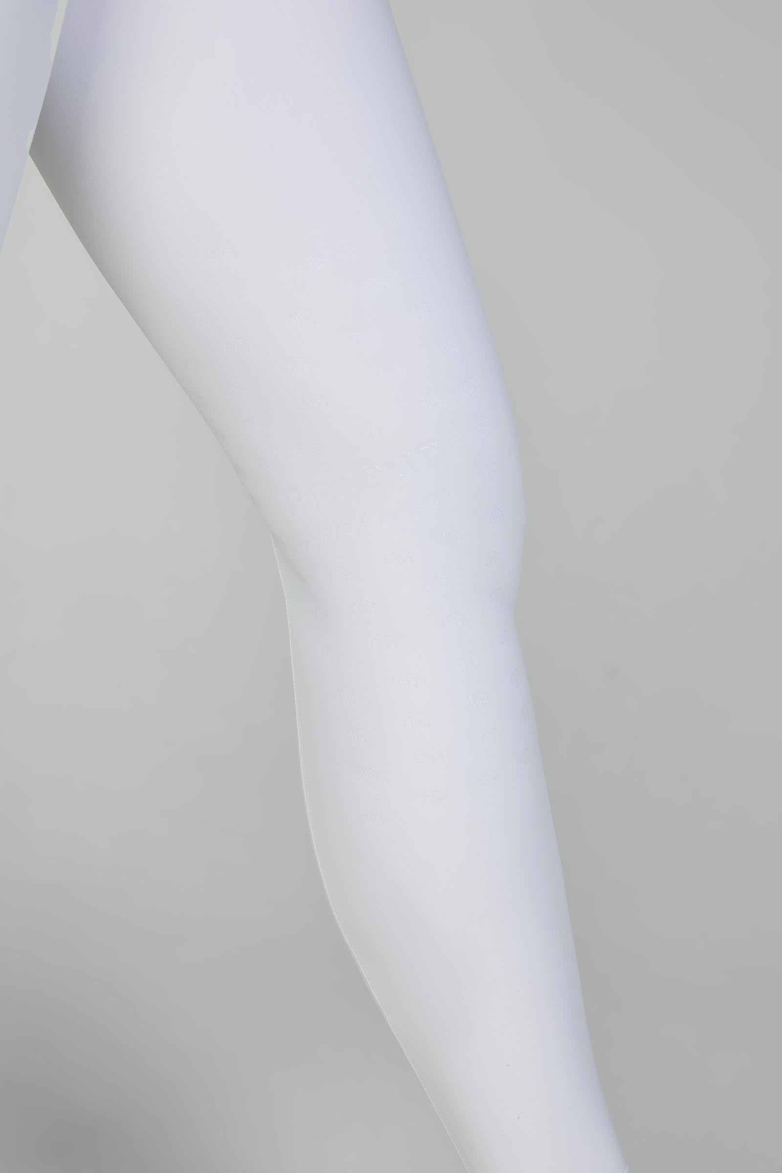 Model shot 7