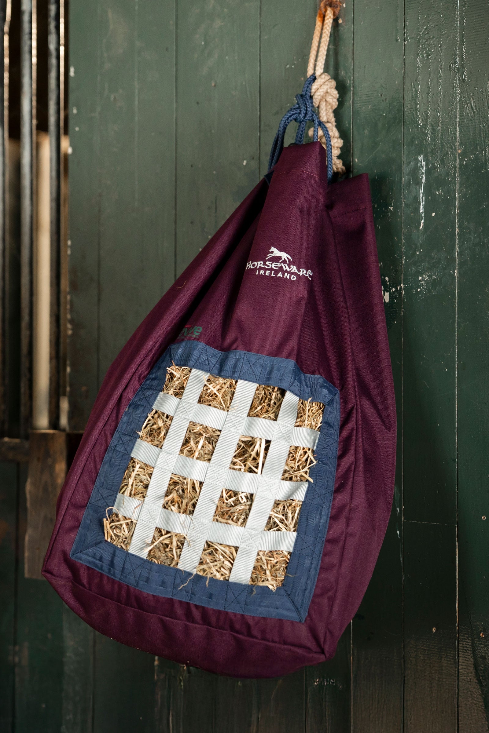 Horseware Revive vak na seno Horse Feeders & Waterers