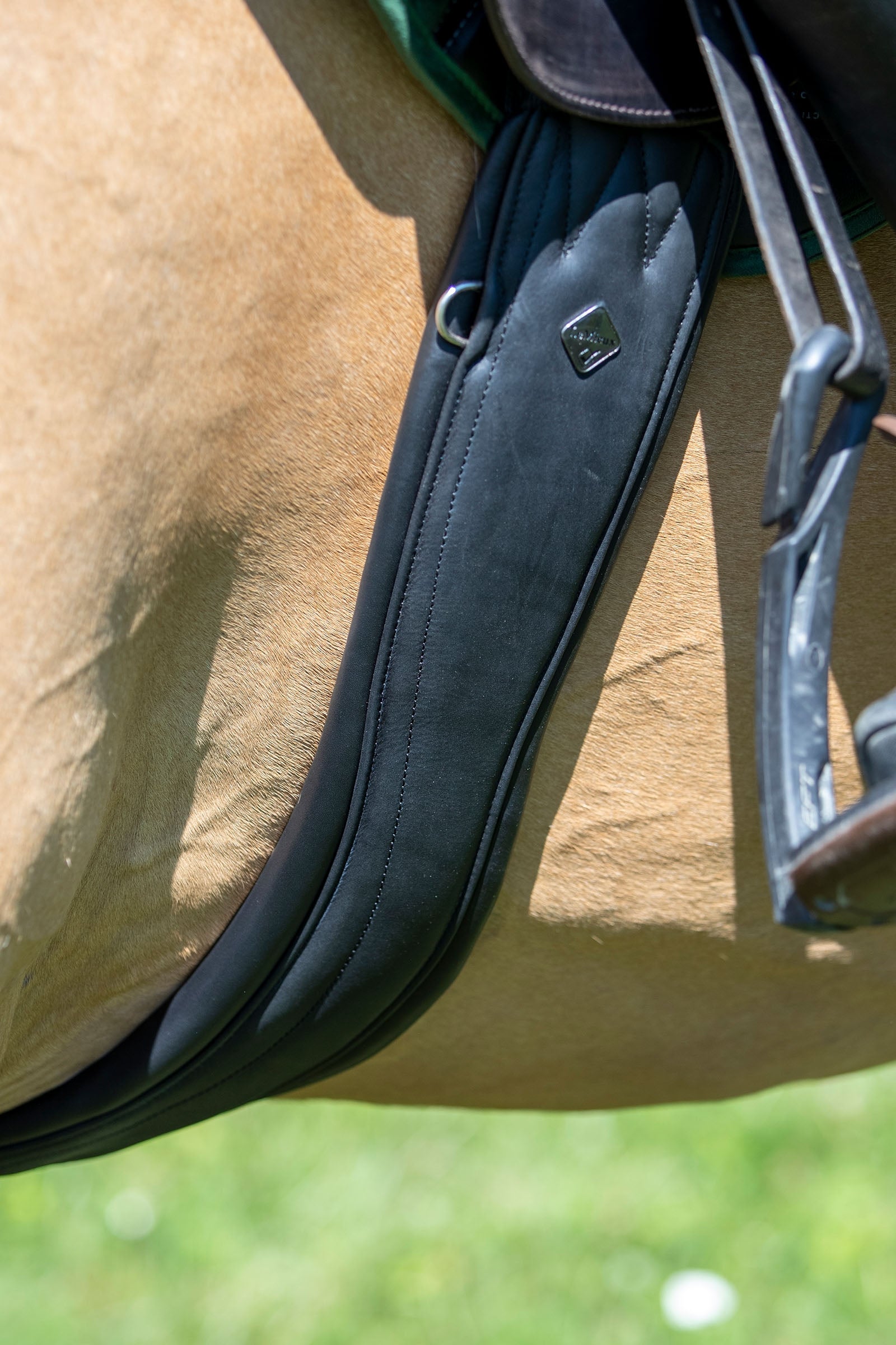 LeMieux Gel-Tek Anatomic Jumping Curve Girth Saddles, Girths & Stirrups