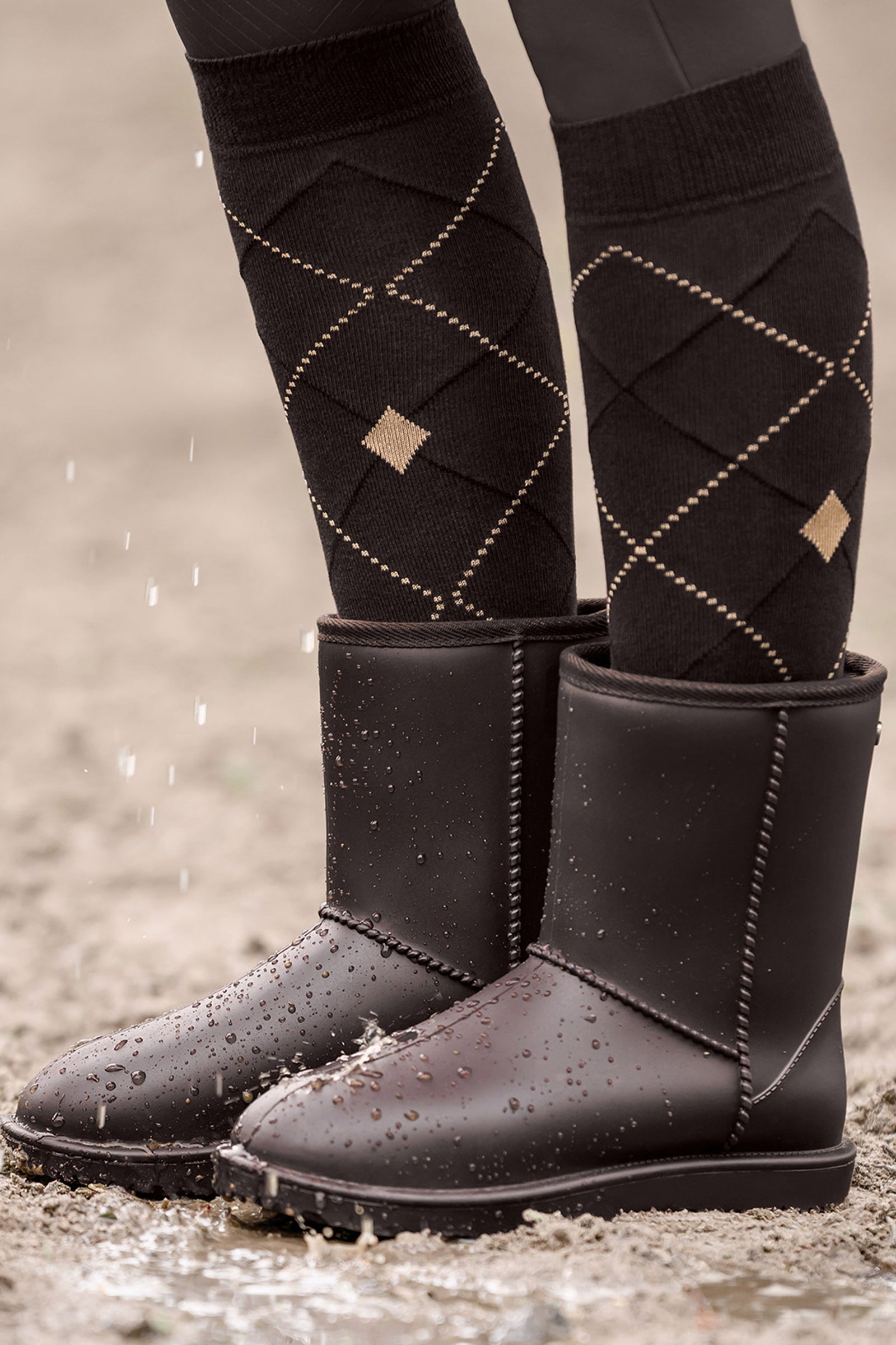 Lifestyle shot 2