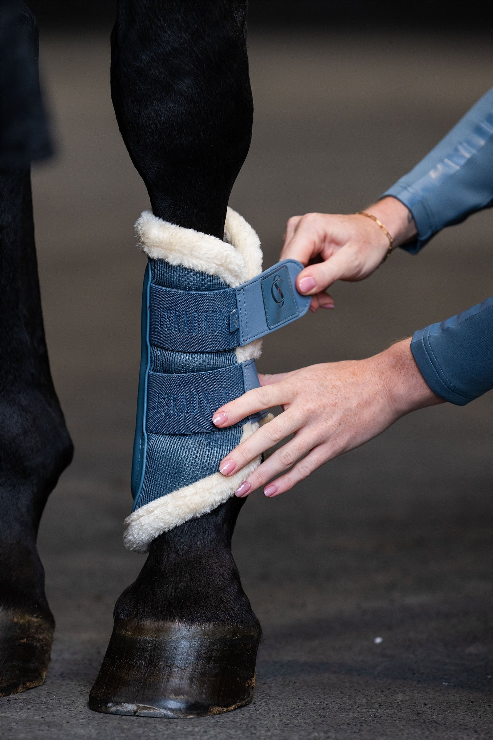 Eskadron Classic Sports SS25 Mesh Fauxfur Tendon Boots Leg Protection & Hoof Protection for Horses