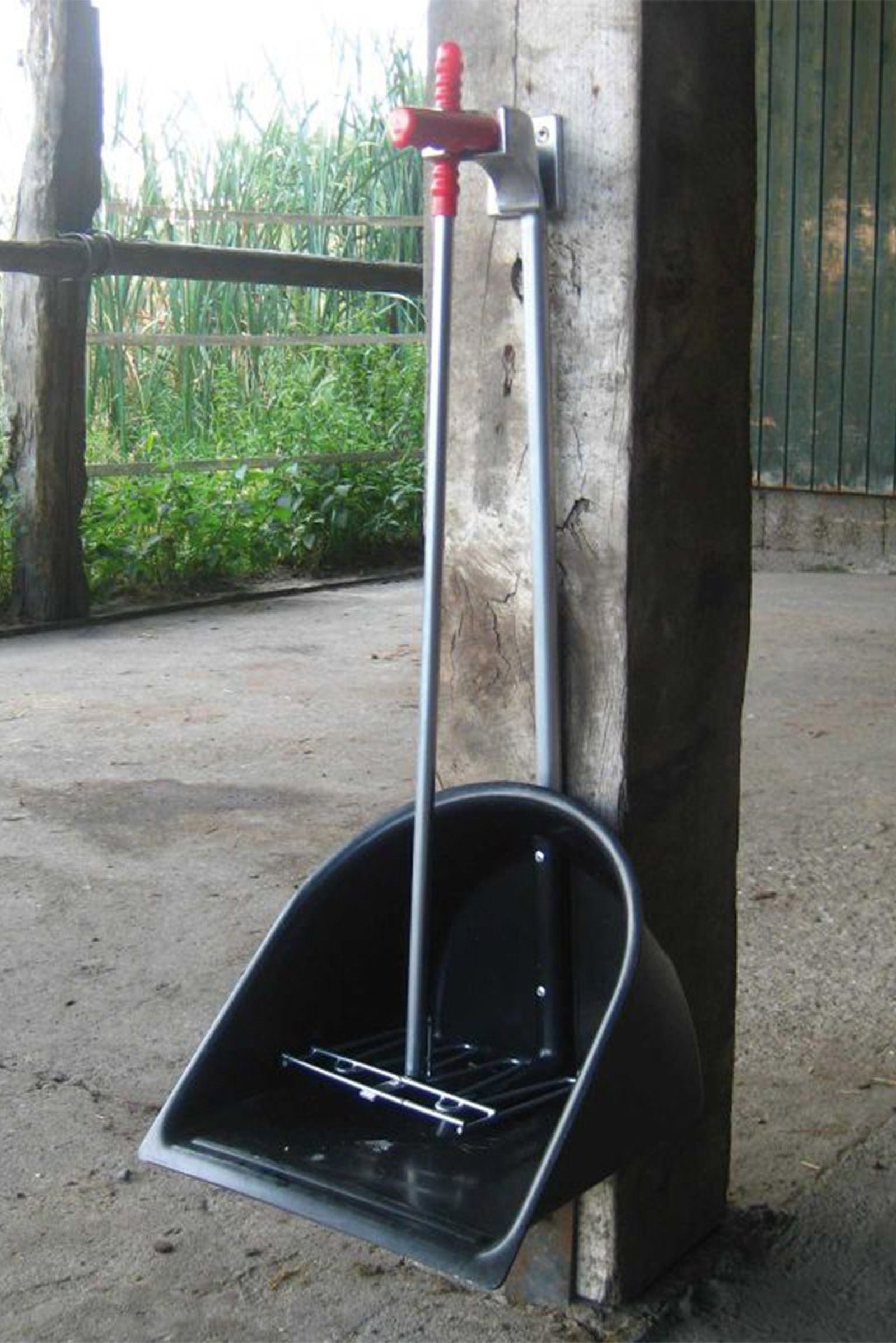 Waldhausen držák pro sběrač hnoje, kovový Stable Equipment