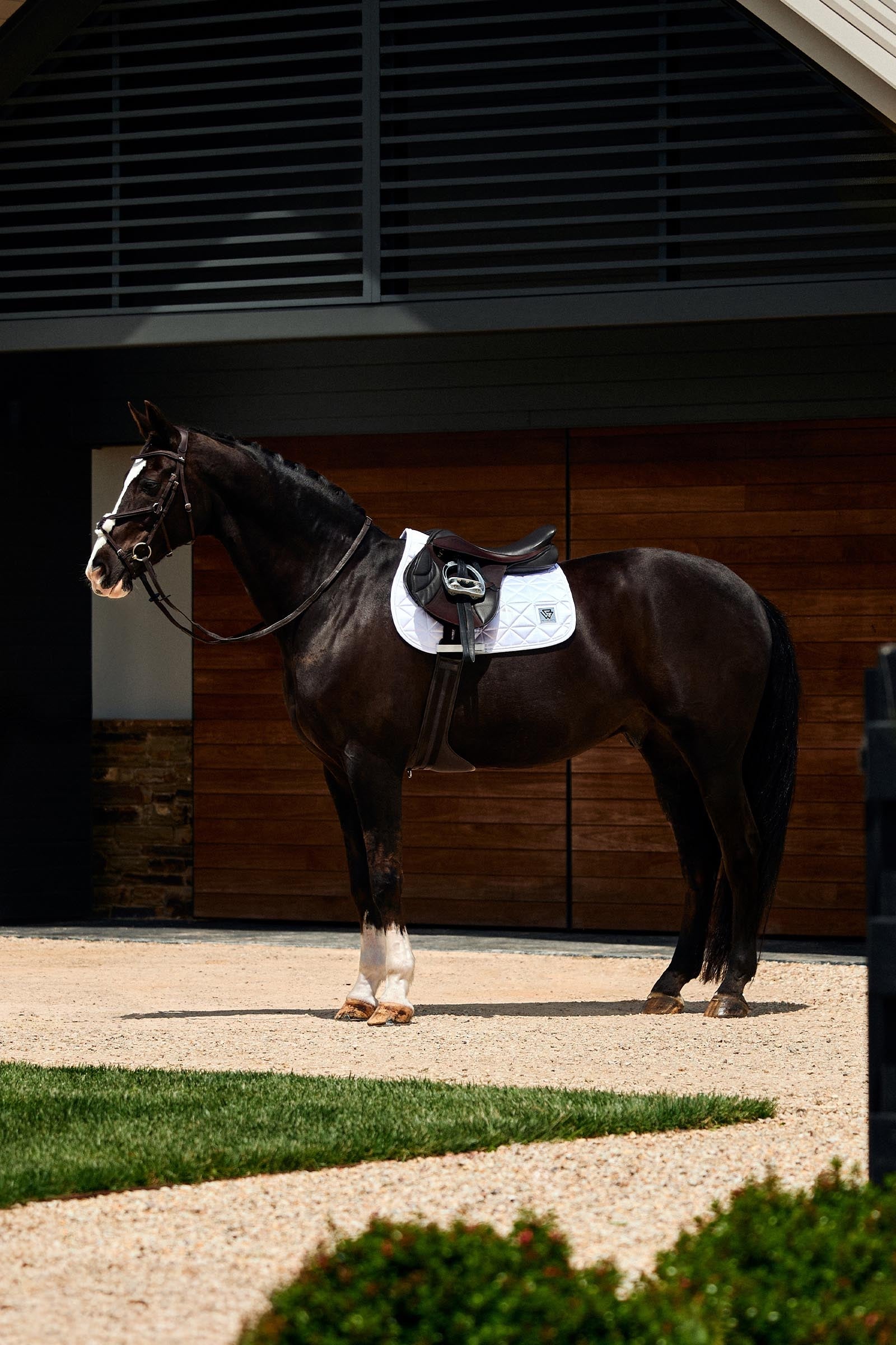 Weatherbeeta Satin Luxe Air-Tec Euro Jump Shaped Saddle Pad Saddle Pads