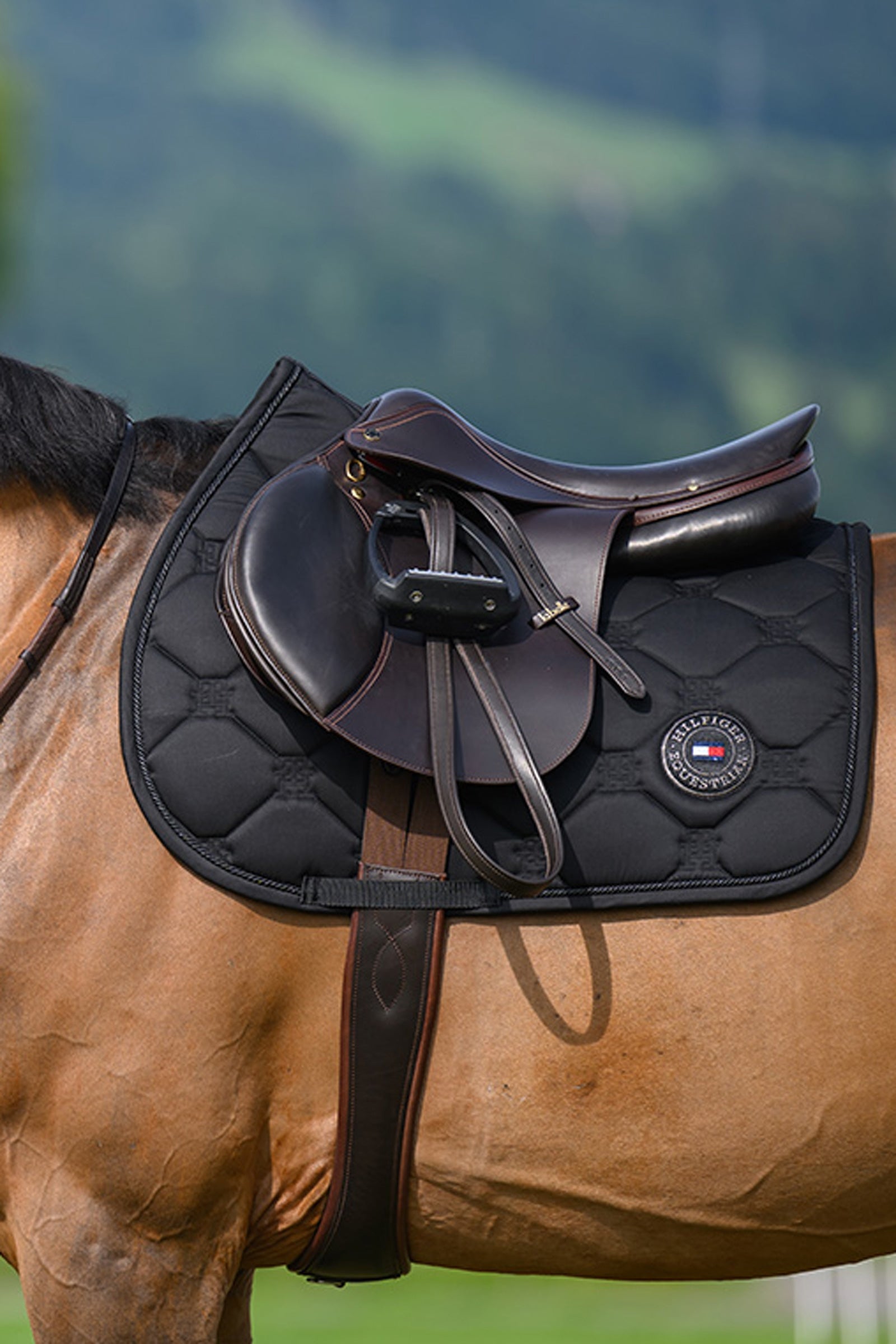 Tommy Hilfiger Equestrian Liberty skoková podsedlová dečka Saddle Pads